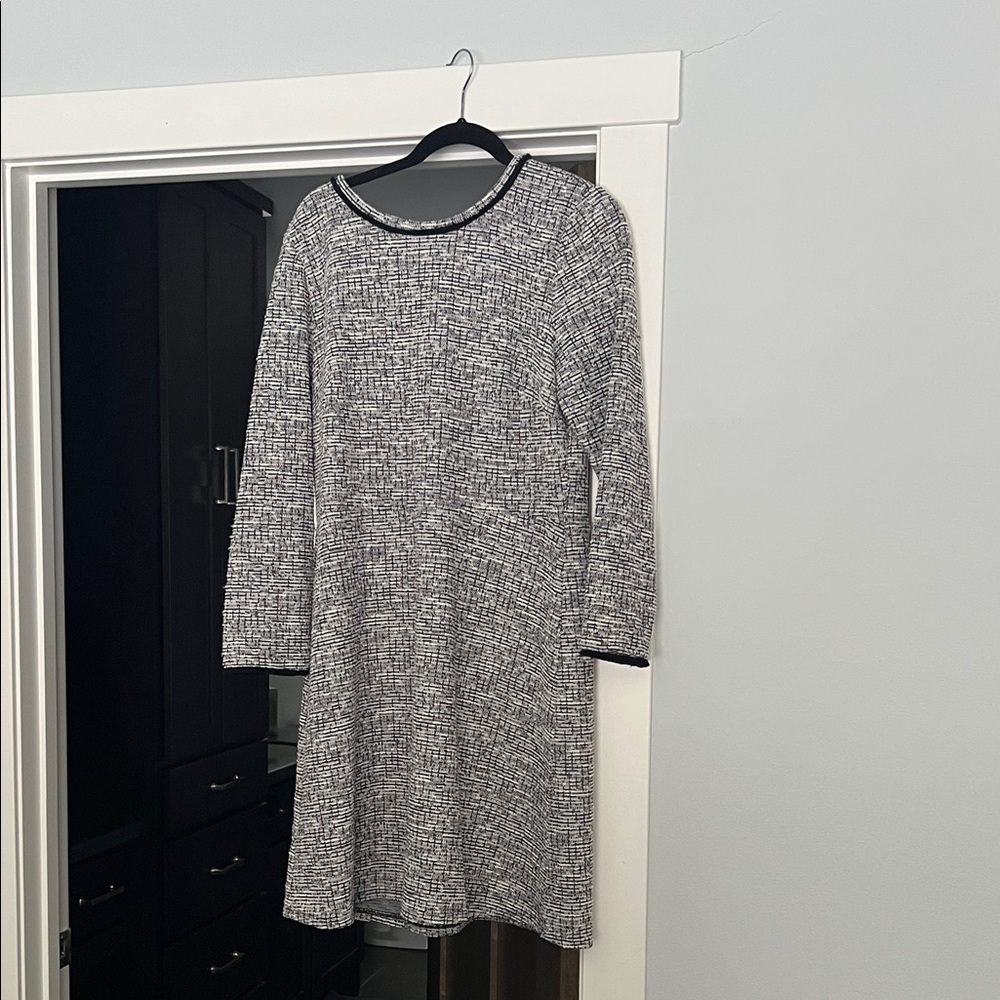 LOFT Monochrome Textured Long Sleeve Dress
